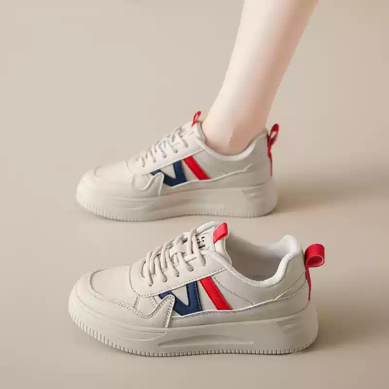 O1CN01lJ2ht024f2bDKD91m_!!2215726657417.jpg_q30.jpg_ Red and green genuine leather soft sole white shoes for women - Image 1
