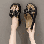 Fashionable bowknot flip flops - Image 3