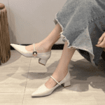 Pointed toe thick heel