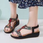 Ethnic style Bohemian retro beaded elastic band rhinestone wedge sandals for women - Image 3