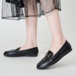 New Shoes 2025 Autumn and Winter Amazon Fashion Buckle Neutral Women's Flat Shoes - Image 2