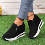 Black wedge heel women's shoes, 2025 spring and autumn new style, round toe, waterproof platform, lightweight slip-on shoes.