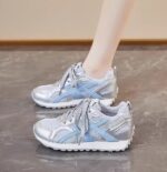 Women's breathable mesh sneakers, 2025 Korean style, new summer style, versatile, popular, thin, casual sports shoes - Image 2