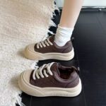 Women's platform training shoes, 2025 new autumn hot-selling retro height-increasing board shoes, versatile casual sports shoes. - Image 7