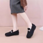 Old Beijing cloth shoes, women's cotton shoes, mother shoes, winter fleece-lined warm loafers, casual flat black work shoes for women. - Image 4
