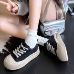 Women's platform training shoes, 2025 new autumn hot-selling retro height-increasing board shoes, versatile casual sports shoes. - Image 6