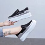 Platform sneakers, low-top sneakers, slip-on women's shoes, round toe casual shoes, suitable for all seasons in 2025. - Image 4