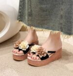Fairy-like floral wedge platform sandals for women, new summer style 2025, perfect for height increase, versatile, casual beach sandals.