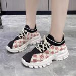 European and American style platform flyknit shoes for women, 2025 new color-blocked soft sole, elastic and breathable casual sports lace-up shoes