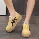 Women's 2025 Autumn New Style Student Skate Shoes with a "Stepping on Poop" Feel - Thick Sole, Comfortable Casual Sports Shoes - Image 2
