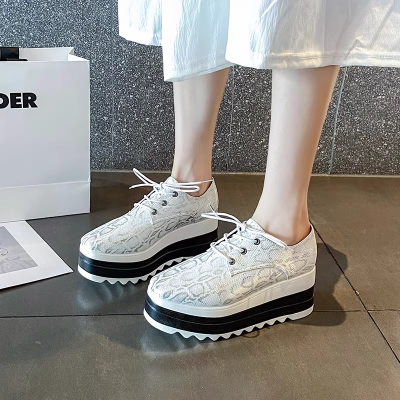 O1CN01z0xoDZ1QI3yxAW7mH_!!1086561952.jpg_ Korean style versatile and fashionable lace-up flats Snake style textured upper - Image 1