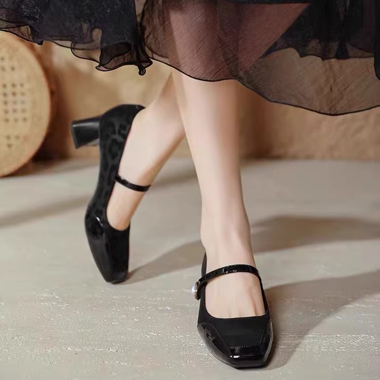 O1CN01HrluGz1C7ABPZKb8G_!!1801150033 Balanced Elegance - Image 1