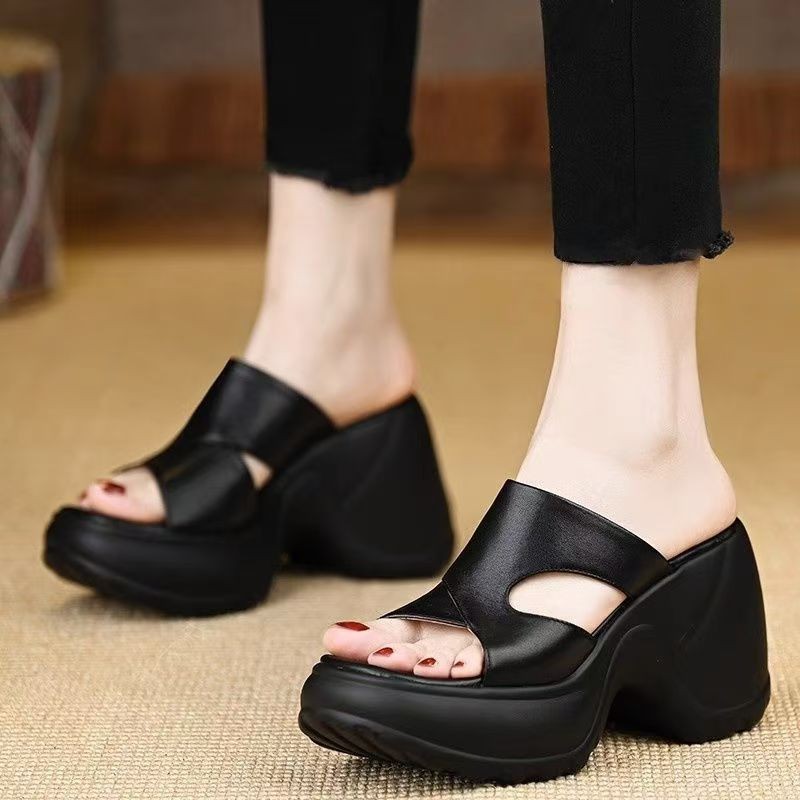 O1CN015VF3Hz2MxVoJLFVzs_!!2210987419894-0-cib Chic Meets Comfort - Image 1