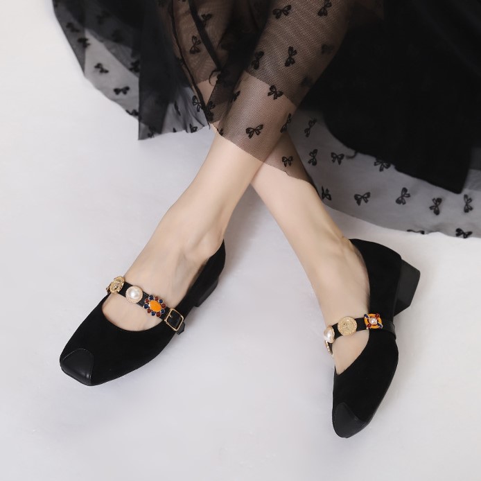 O1CN01hzHnBL1zmlIQUAWPy_!!2208329406757-0-cib French Retro Suede Flats for Women with Low Heels for Work Clothing Niche Design Versatile Pearl Strap Mary Jane Shoes - Image 1