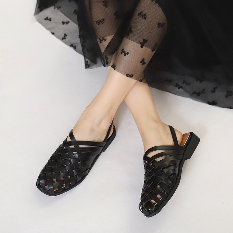 O1CN01r94nVw1zmlKUyWq78_!!2208329406757-0-cib Niche Handmade Woven Closed-Toe Sandals for Women, New Summer Style, Hollow Breathable Casual Elastic Band Roman Shoes - Image 1